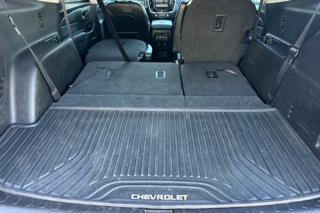 Used 2018 Beige Chevrolet Premier image 15