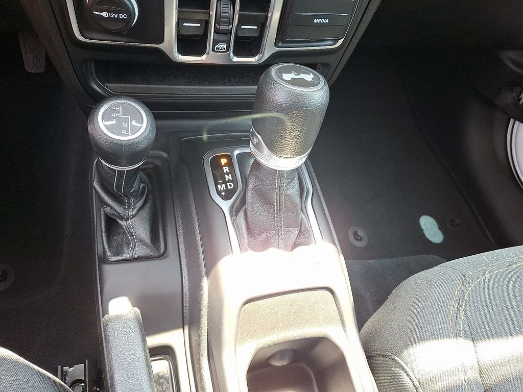 Used 2024 White Jeep Sport S image 15