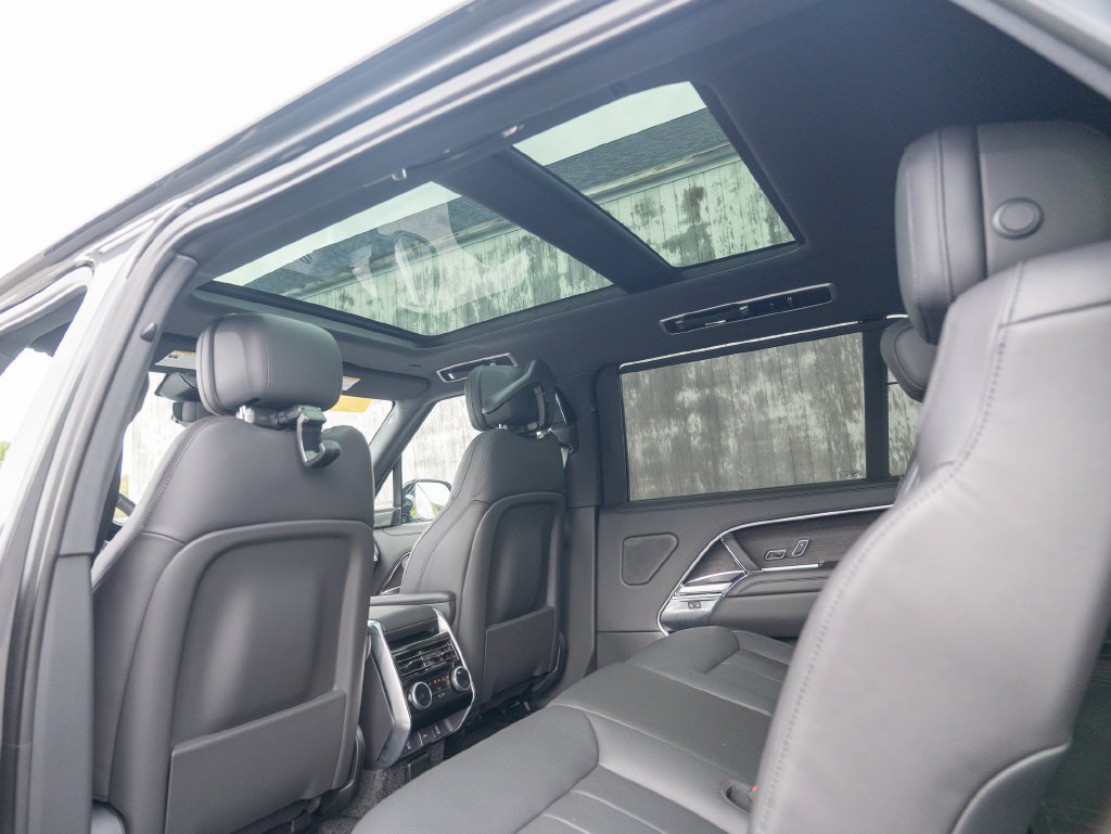New 2026 Carpathian Grey Land Rover SE image 21