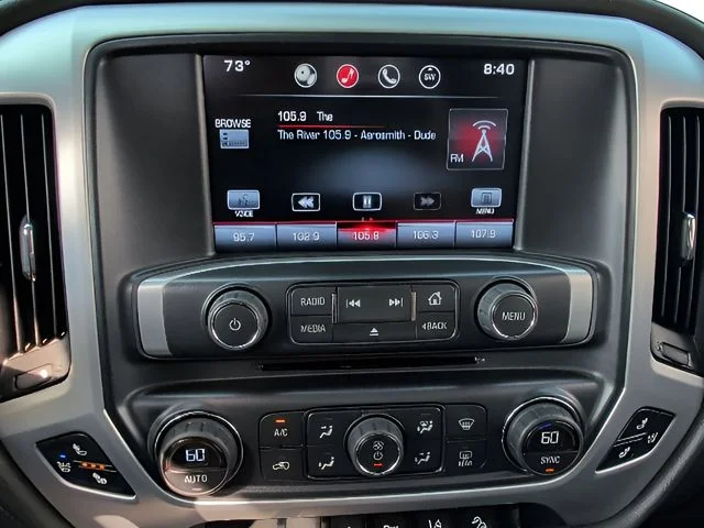 Used 2015 Silver GMC SLT image 26