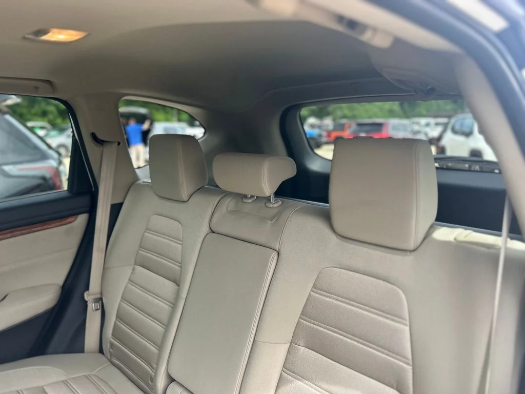 Used 2018 White Honda EX image 24