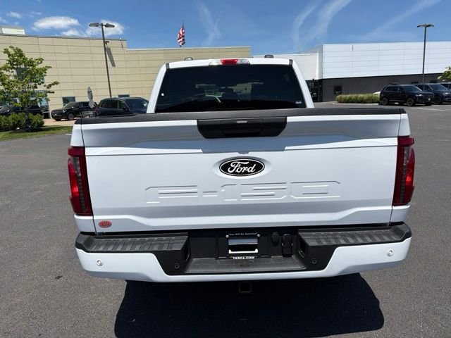 New 2026 White Ford XLT image 5