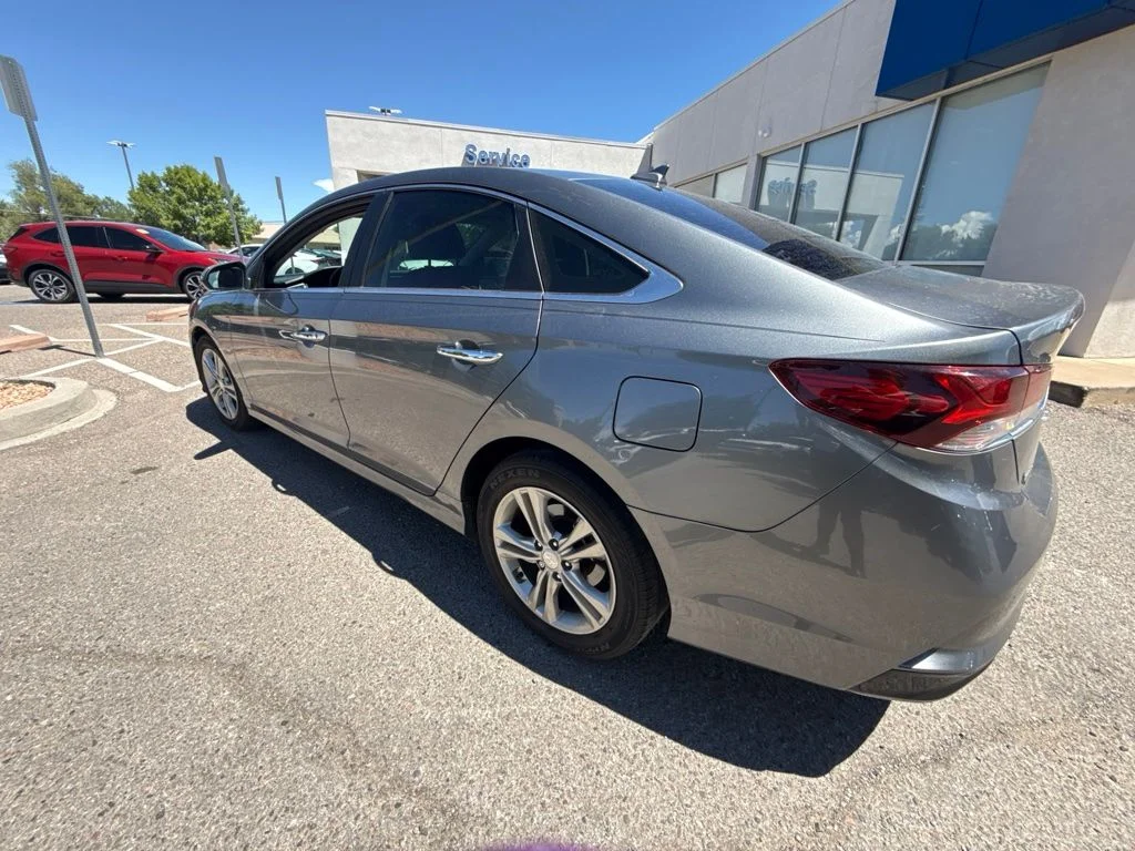 Used 2019 Gray Hyundai SEL image 7