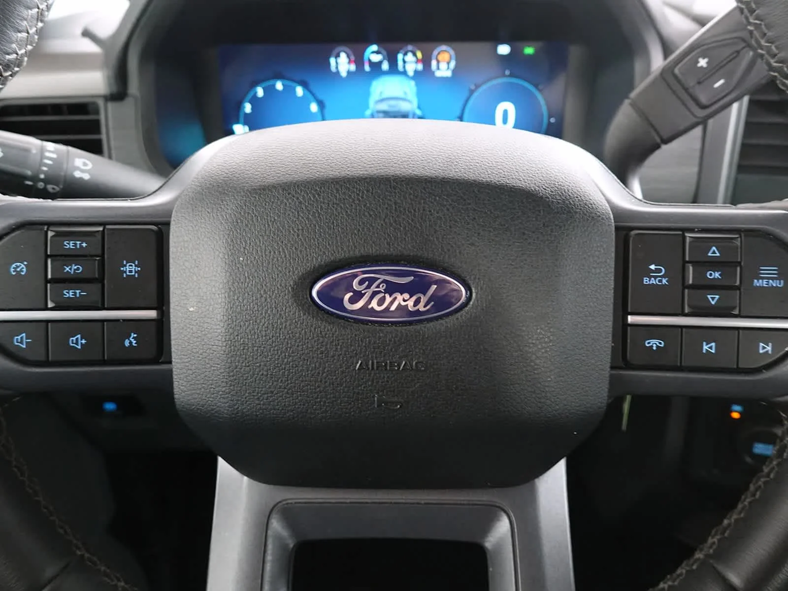 Used 2025 Iconic Silver Metallic Ford XLT image 19