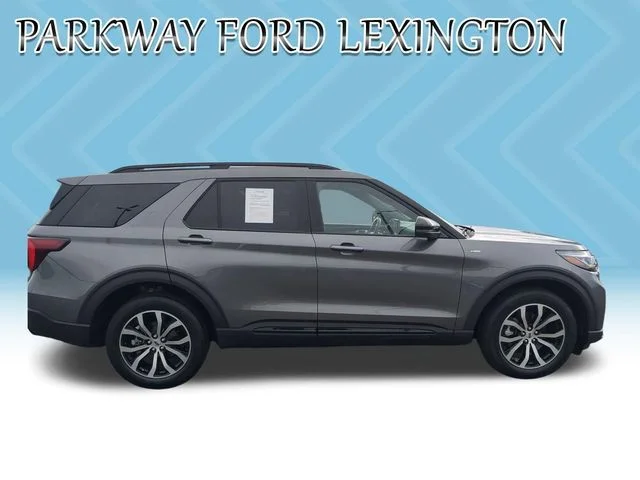 Used 2025 Gray Ford ST-Line image 6