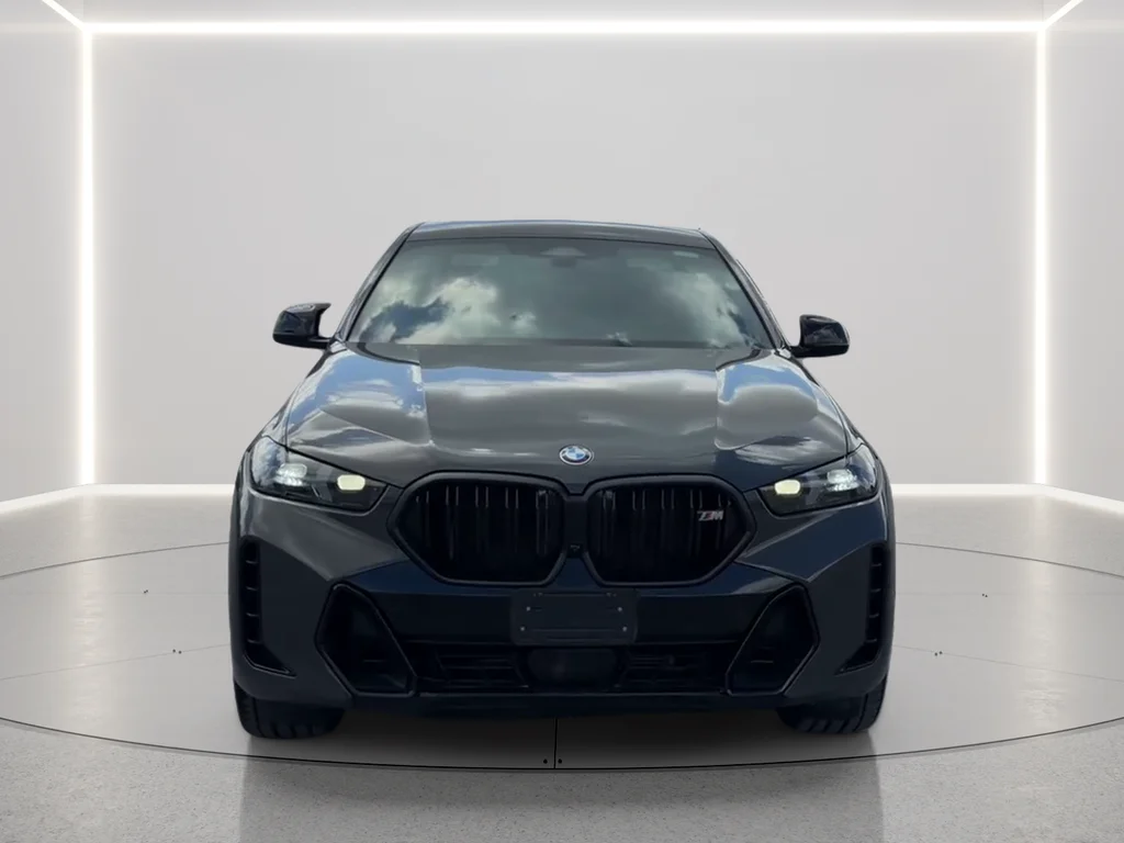 Used 2025 Gray BMW M60i image 2