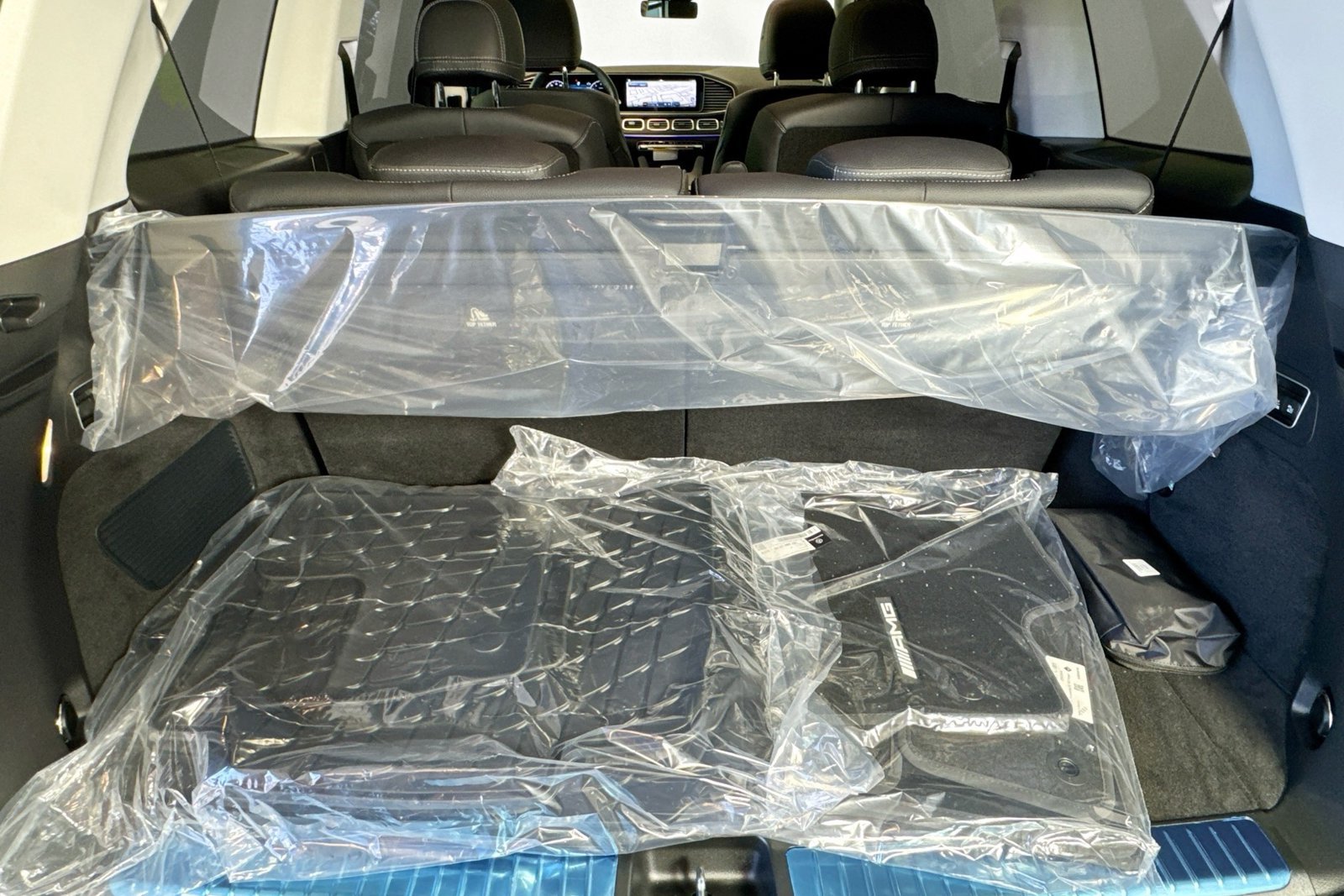 New 2026 Selenite Grey Metallic Mercedes-Benz GLS 450 image 24