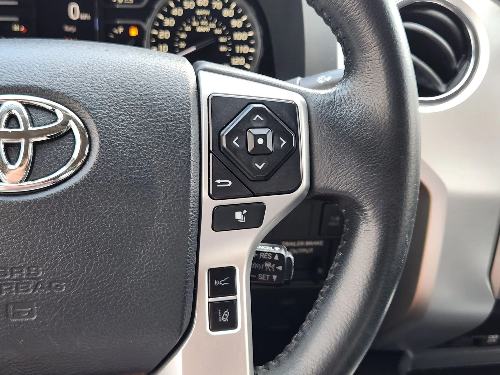 Used 2020 Blue Toyota SR5 image 28