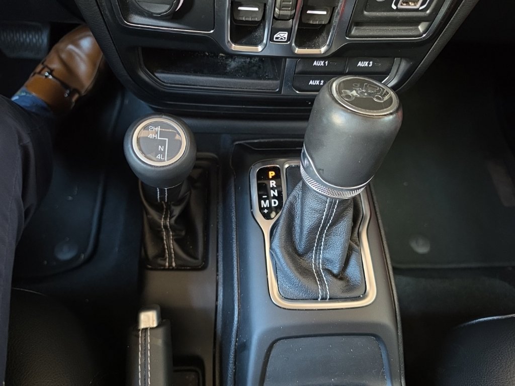 Used 2020 Punkn Metallic Clearcoat Jeep Unlimited Sahara image 14