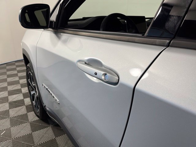 Used 2026 Silver Jeep Limited image 13