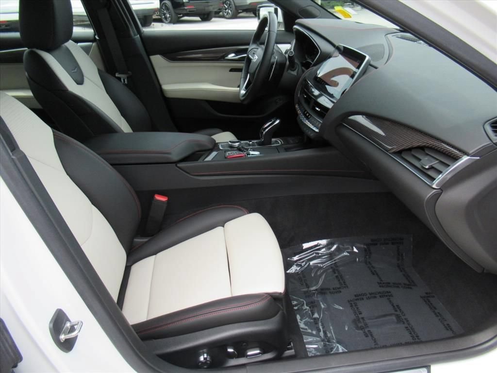 Used 2022 Crystal White Tricoat Cadillac Sport image 10