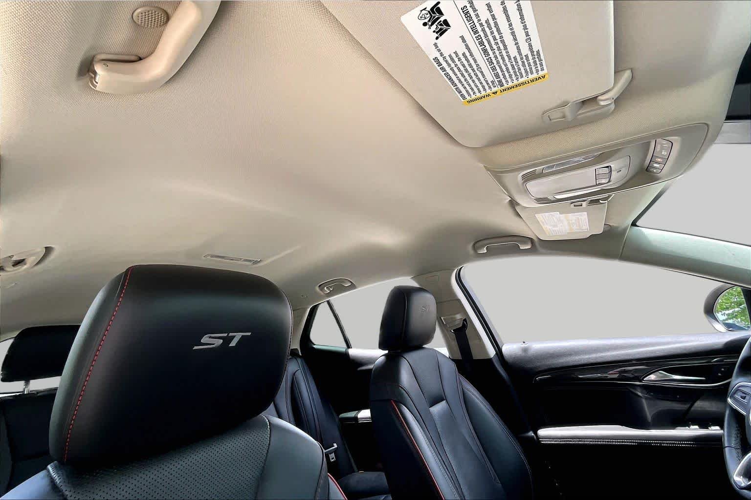 Used 2022 Ebony Twilight Metallic Buick Essence image 13