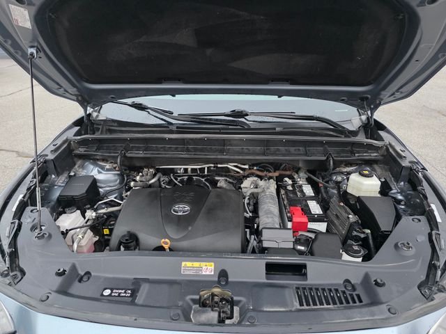 Used 2022 Moon Dust Toyota XLE image 14