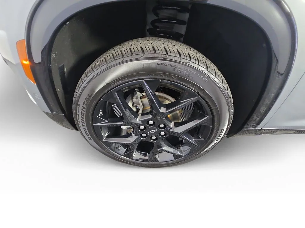 Used 2024 Gray Chevrolet RS image 9