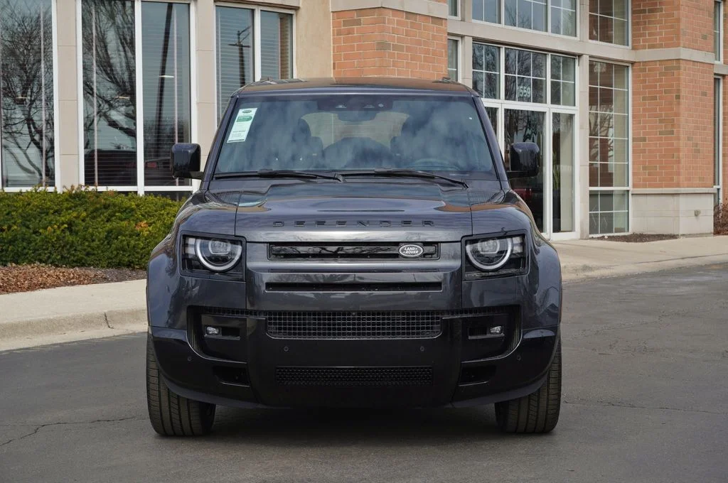 New 2026 Carpathian Grey Land Rover X-Dynamic SE image 4