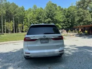Used 2021 White BMW xDrive40i image 2