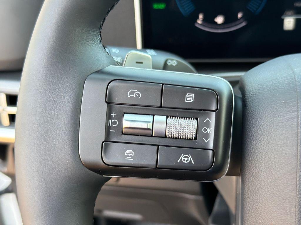 New 2026 White Hyundai SE image 25