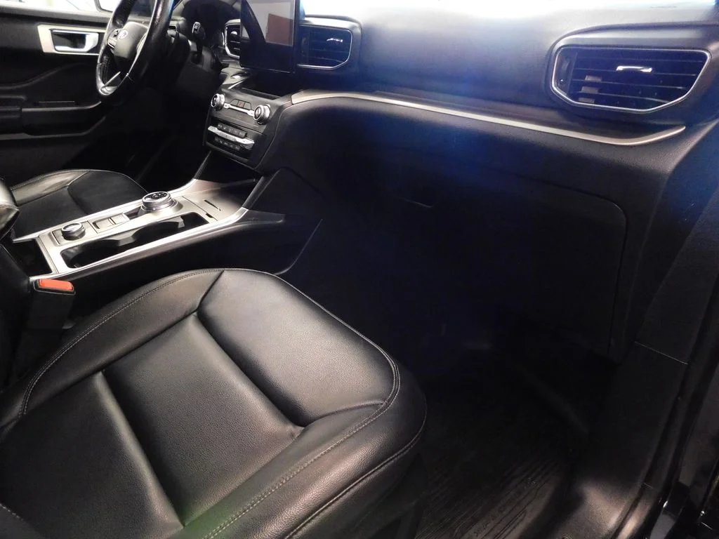 Used 2020 Agate Black Metallic Ford XLT image 50