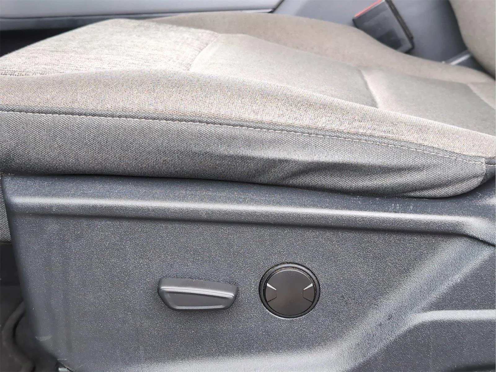 Used 2024 Carbonized Gray Ford XLT image 14
