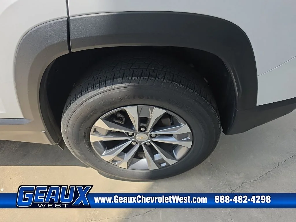 Used 2026 White Chevrolet LT image 17