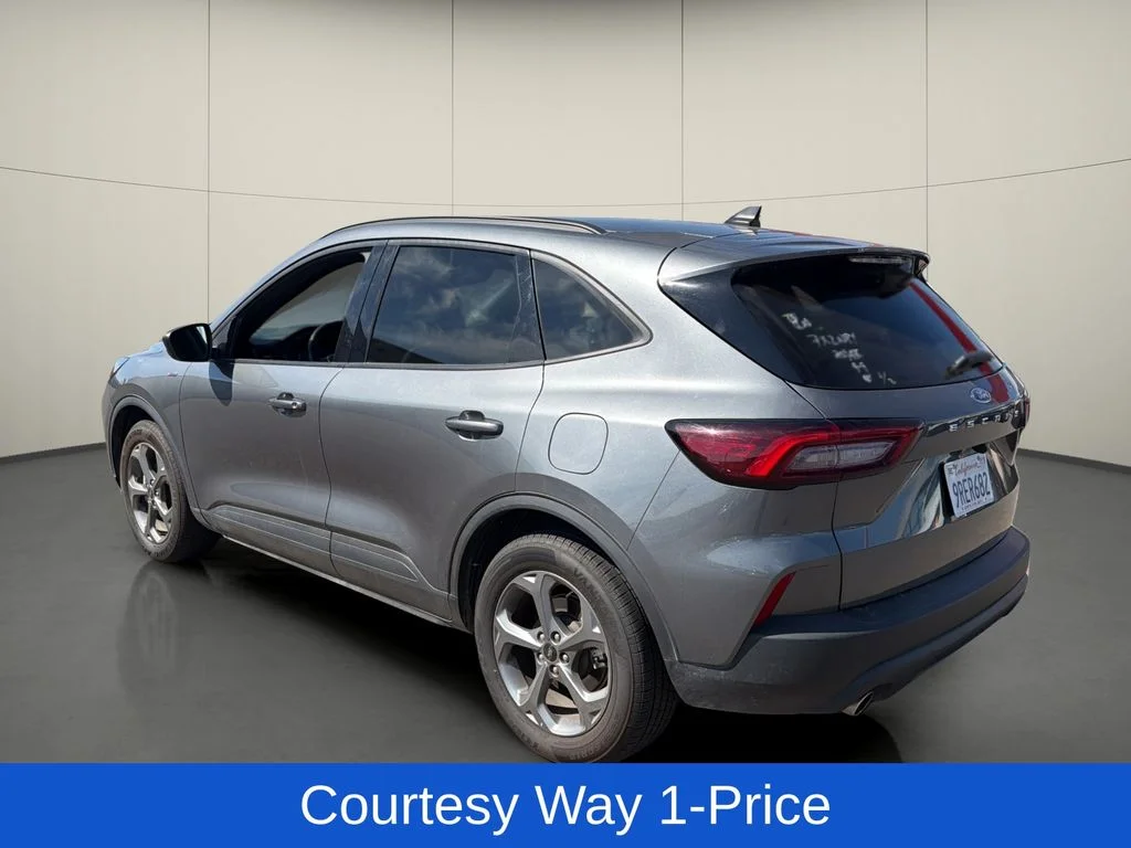 Used 2025 Gray Ford ST-Line image 6