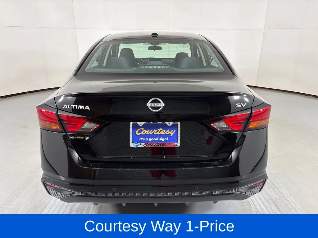 Used 2024 Black Nissan 2.5 SV image 9