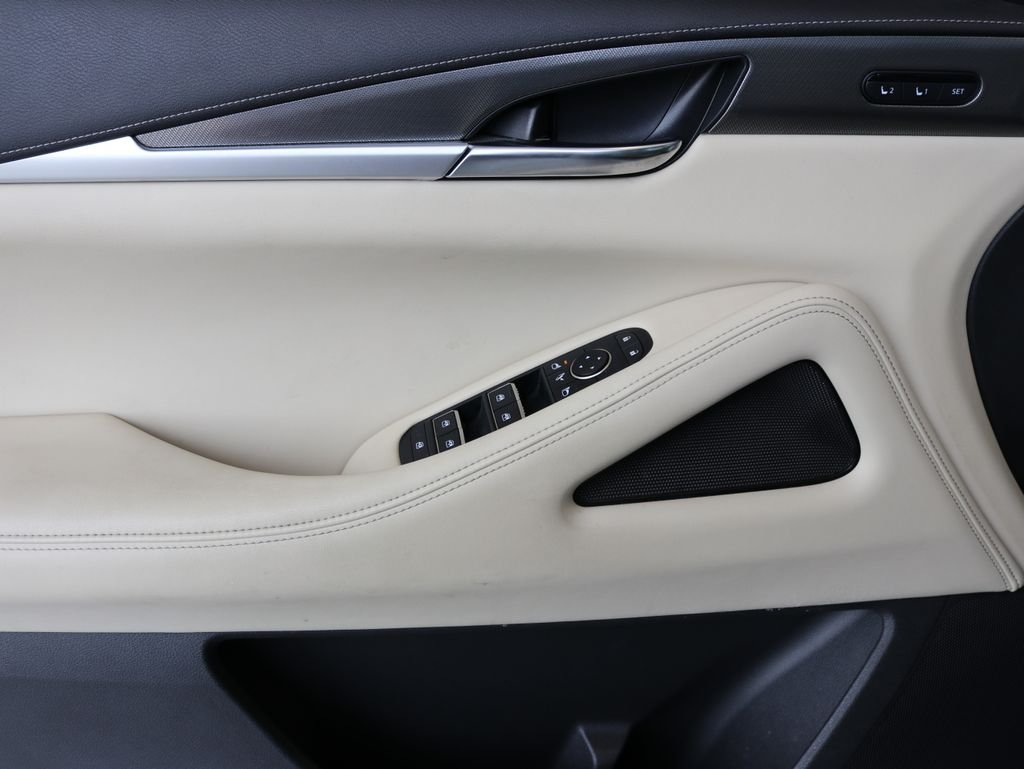 Certified Used 2023 Silver INFINITI LUXE image 21