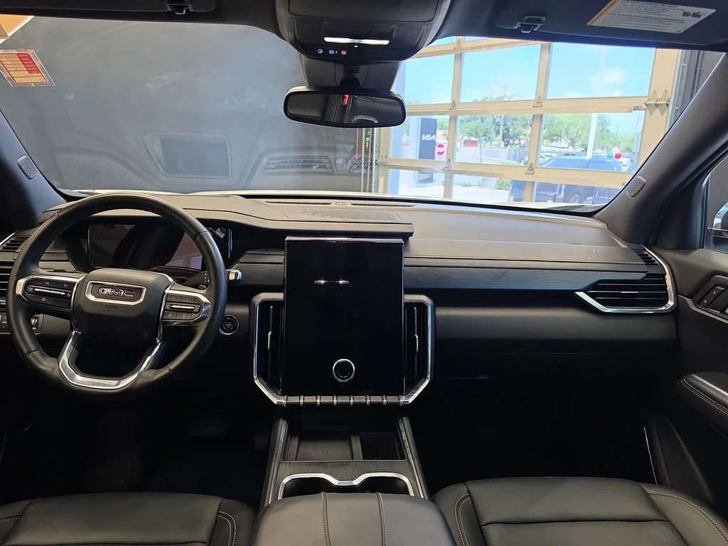 Used 2024 White GMC Elevation image 18