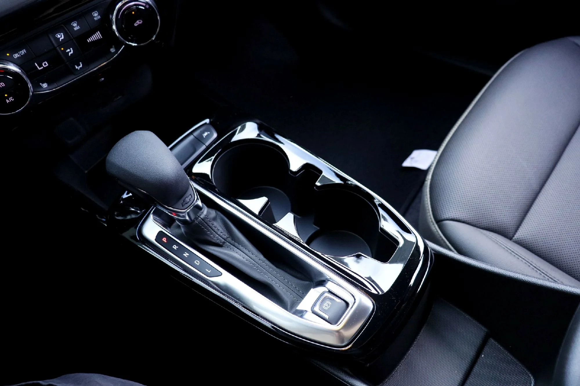 New 2026 White Chevrolet ACTIV image 10