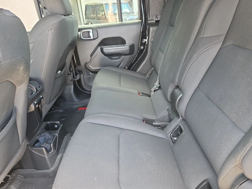 Used 2022 Black Jeep Sport image 18