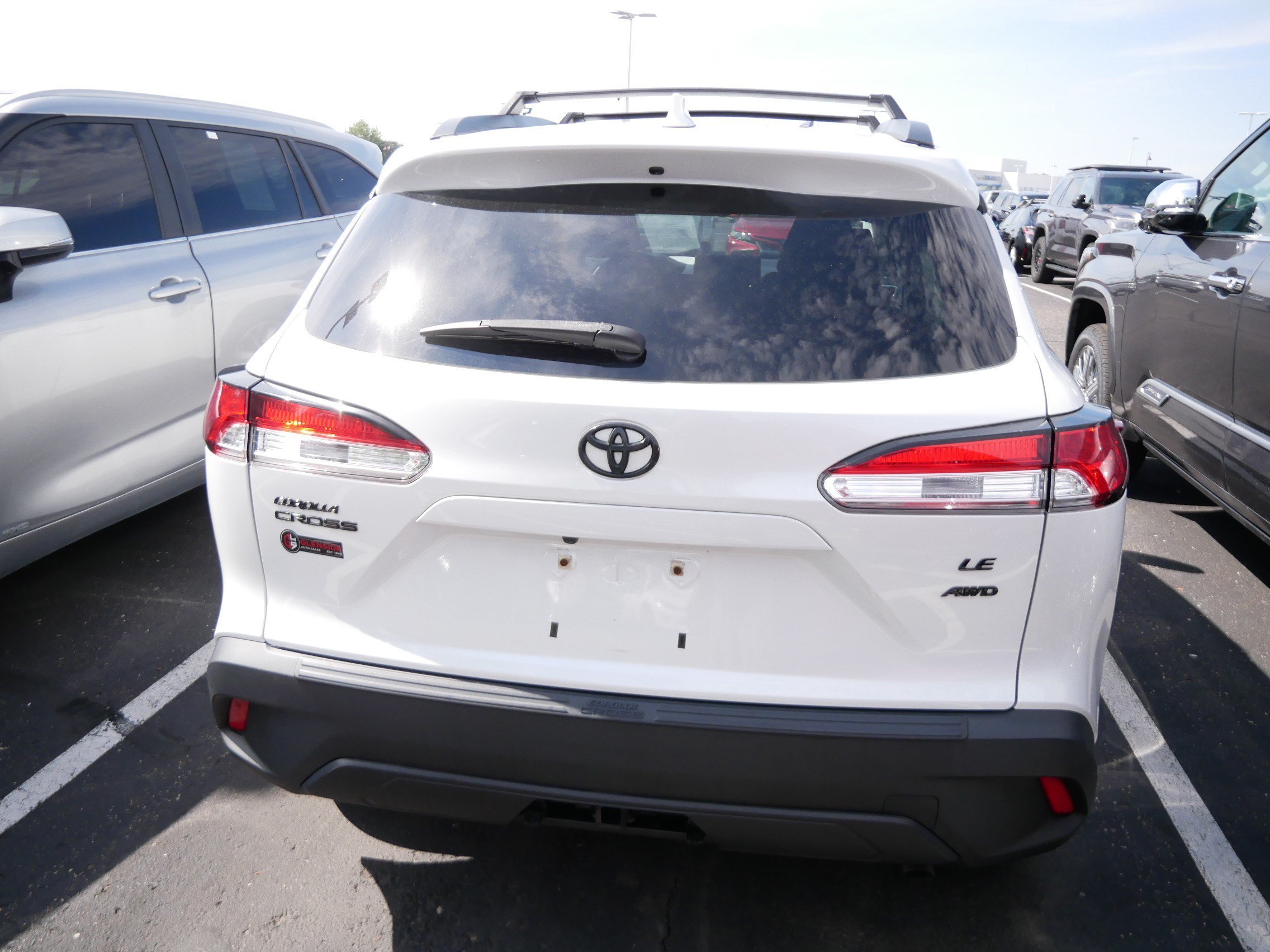 Certified Used 2022 WIND CHILL PEAR Toyota LE image 6