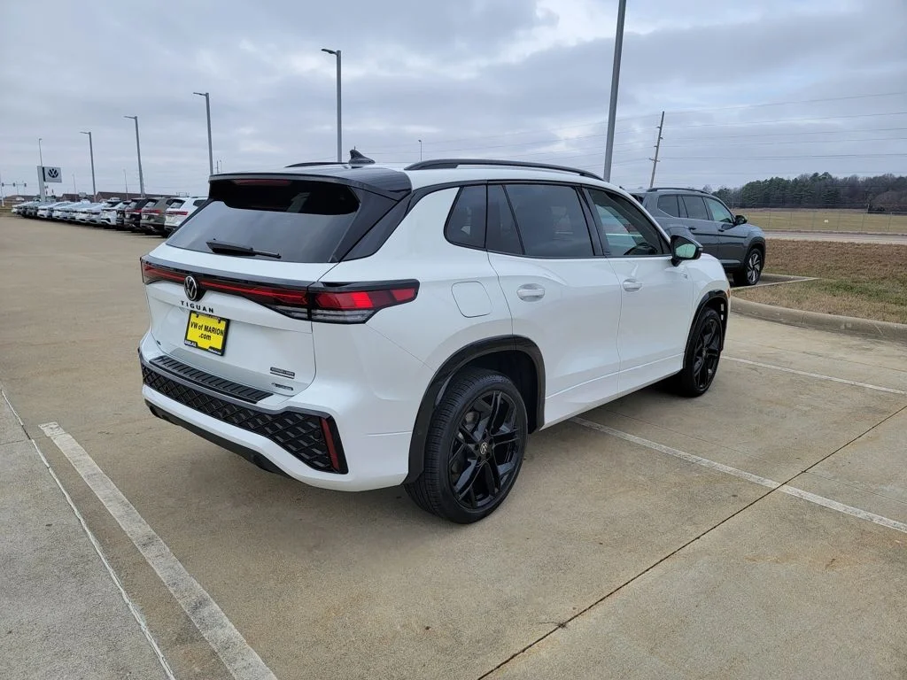 New 2026 White Volkswagen 2.0T SE R-Line Black image 16