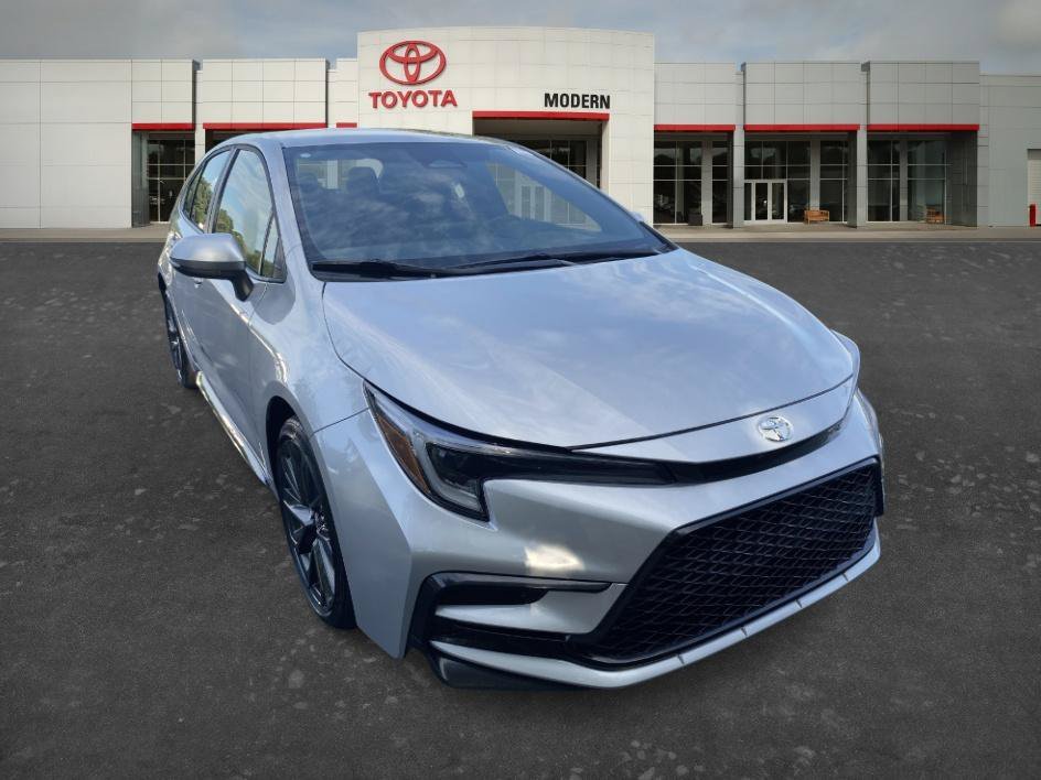 Used 2025 Classic Silver Metallic Toyota SE image 3