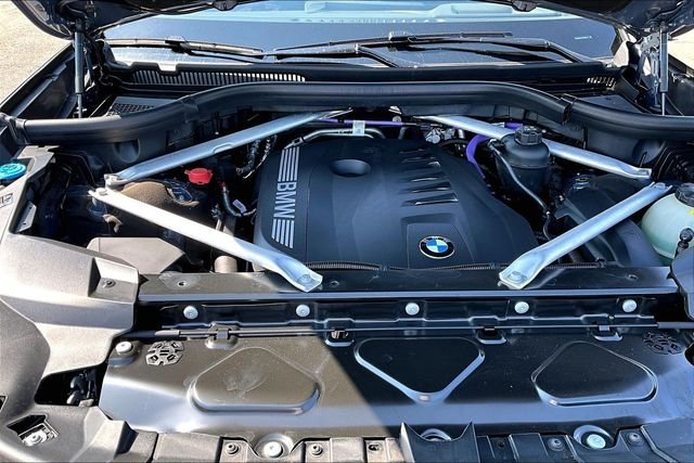 Used 2026 Brown BMW xDrive40i image 10