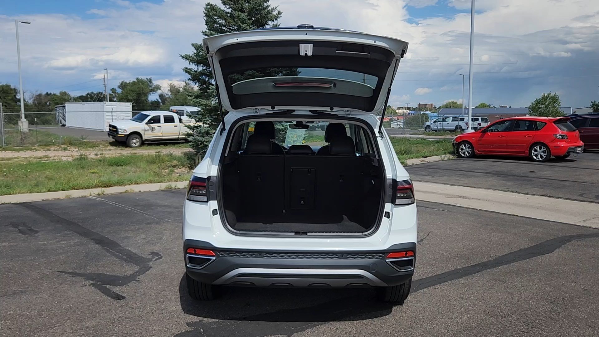 Used 2026 Pure White Volkswagen SE image 18