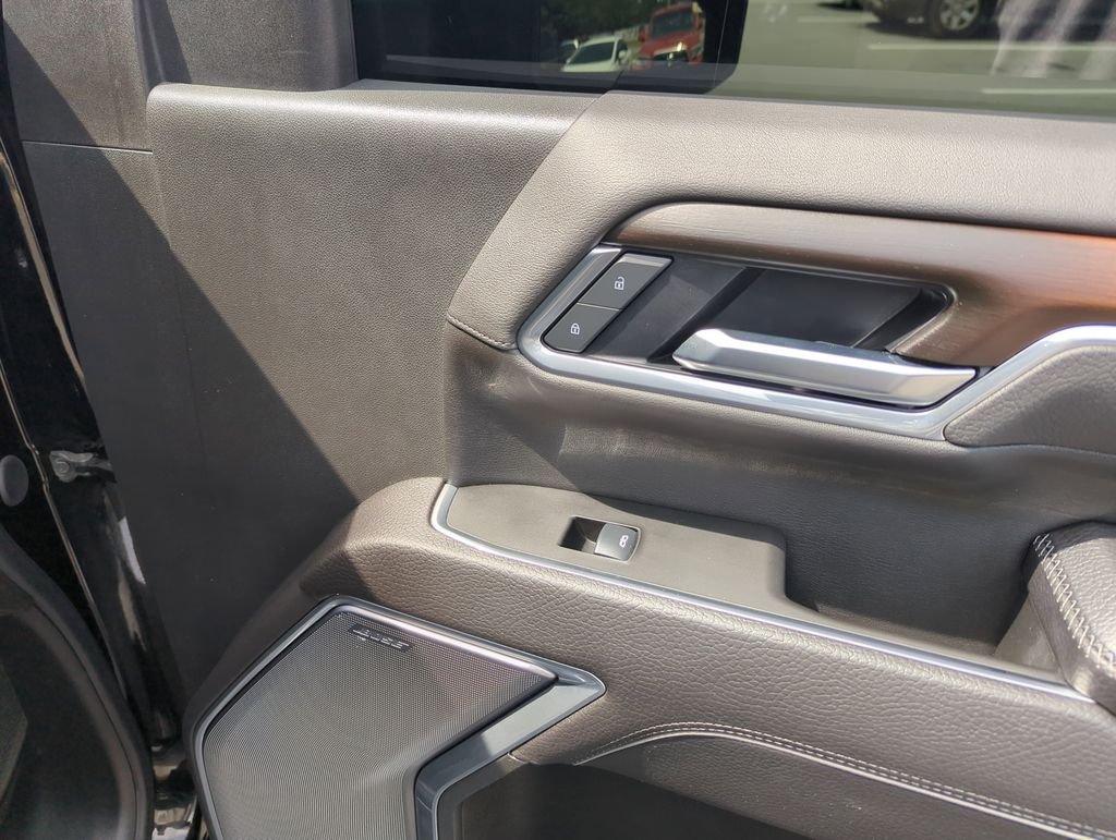 Used 2025 Black GMC Denali image 33