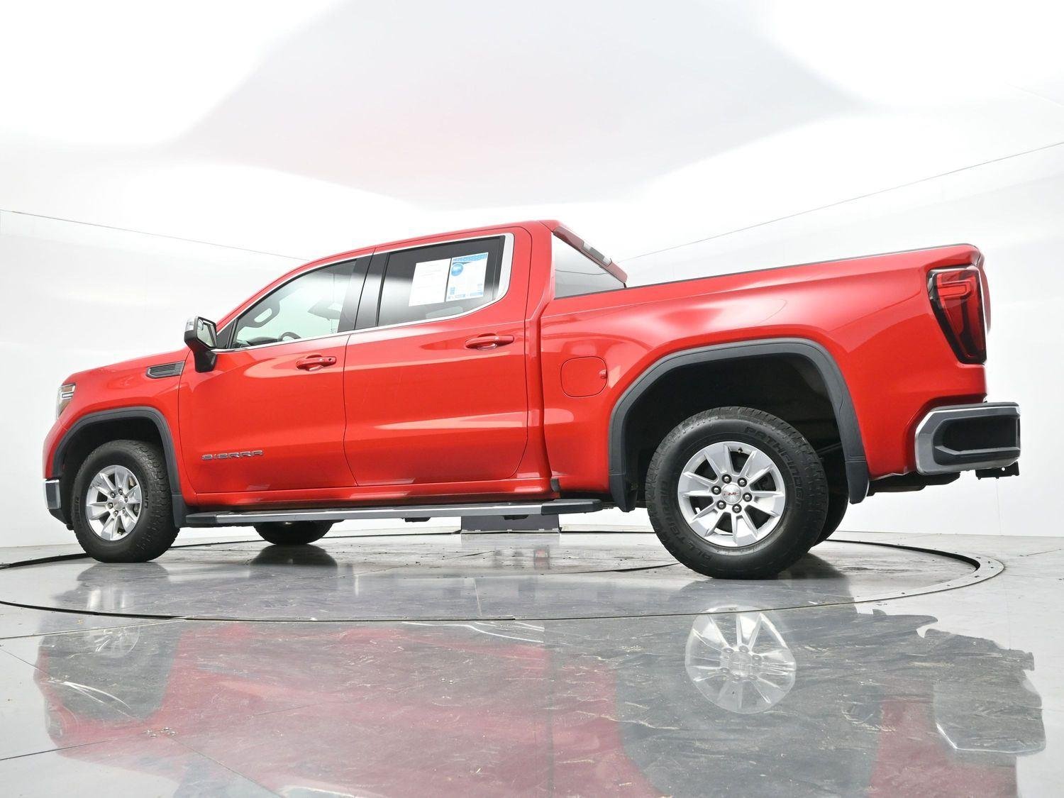 Used 2022 Cardinal Red GMC SLE image 46