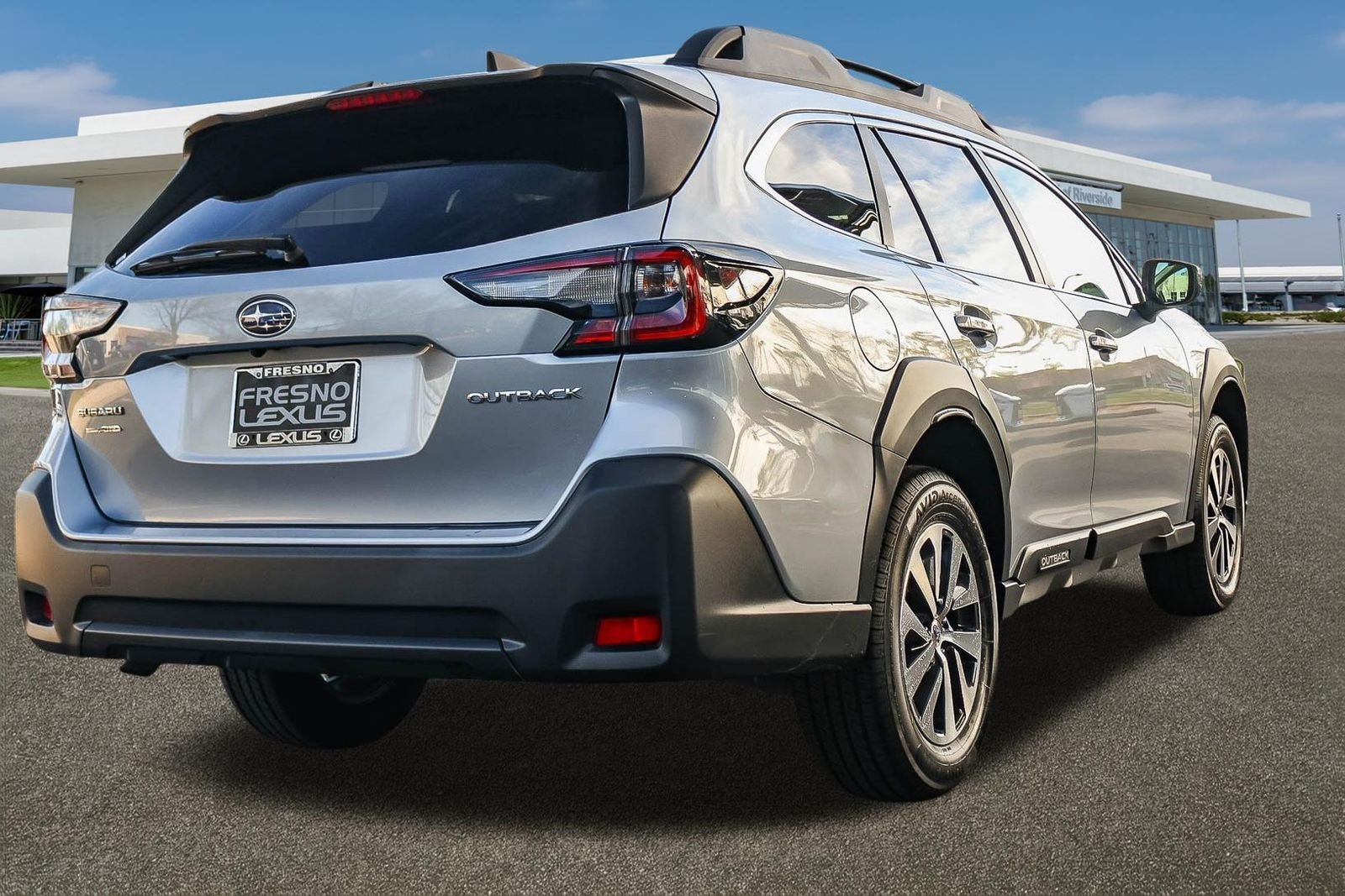 2024 Subaru Outback Premium - Photo 6