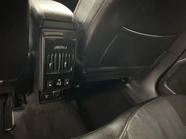 Used 2022 White Jeep Limited image 18