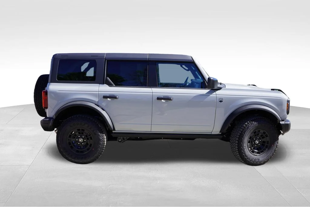 Used 2026 Avalanche Gray Ford Big Bend image 2