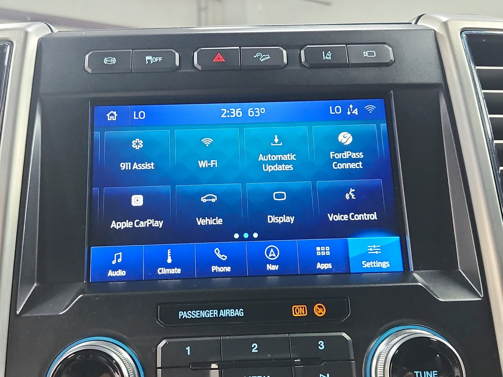 Used 2020 Black Ford Platinum image 18