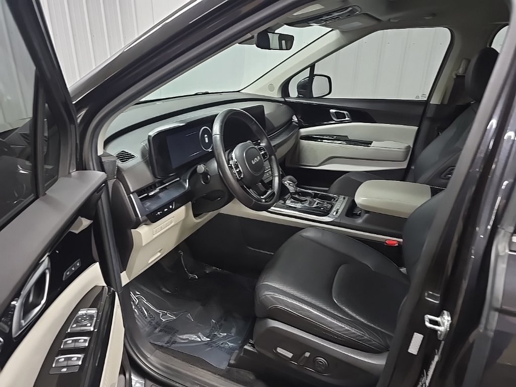 Used 2022 Gray Kia SX Prestige image 30