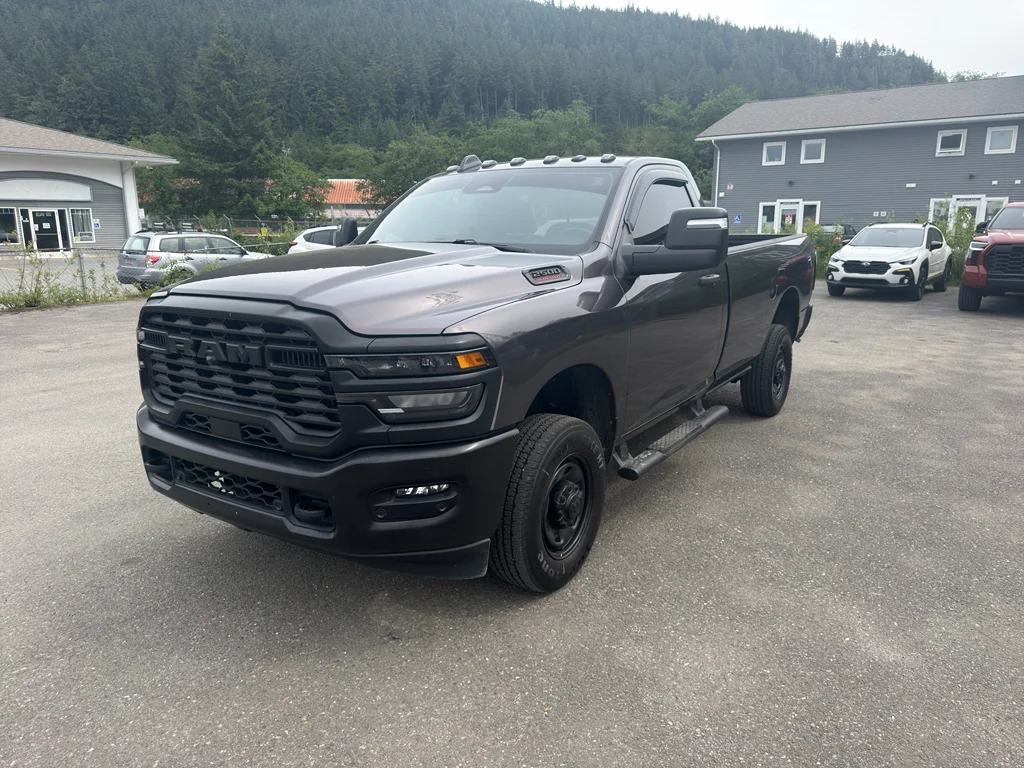 Used 2025 Granite Crystal Metallic Clearcoat Ram Tradesman image 7