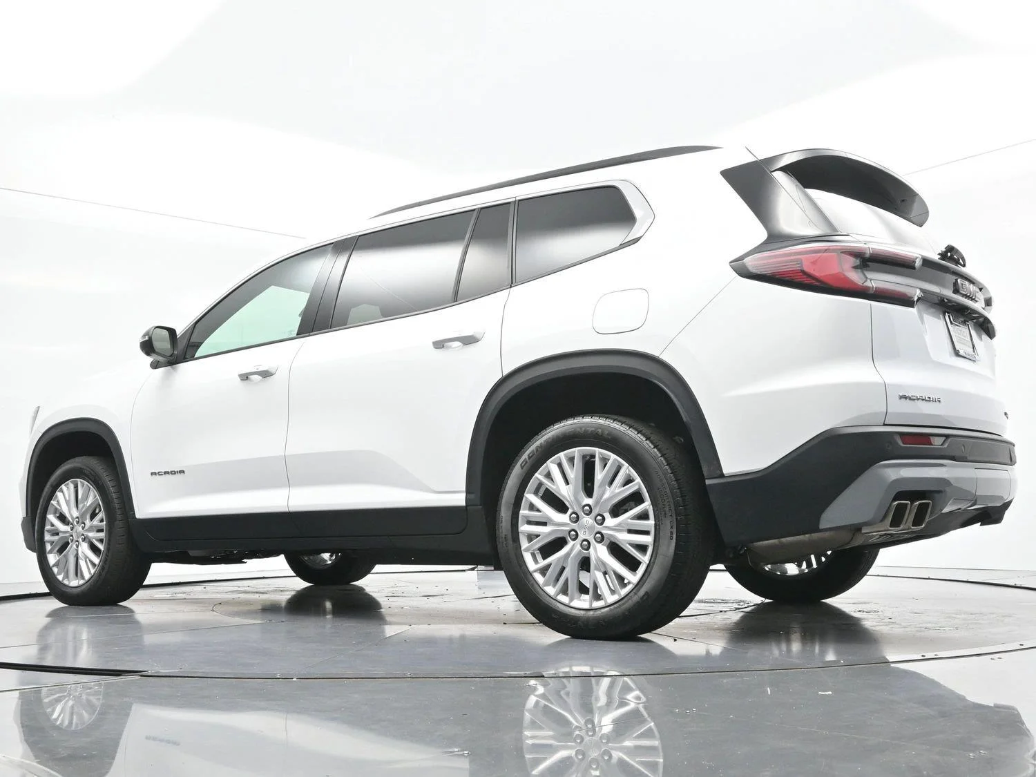 Used 2024 Summit White GMC FWD Elevation image 53