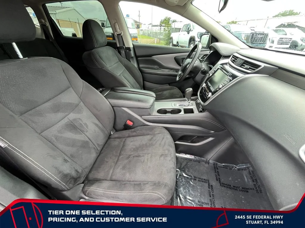 Used 2022 Gray Nissan S FWD image 21