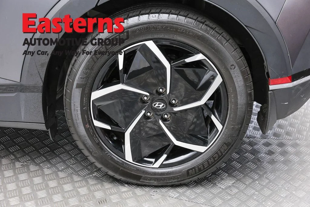 Used 2023 Gray Hyundai SEL image 8