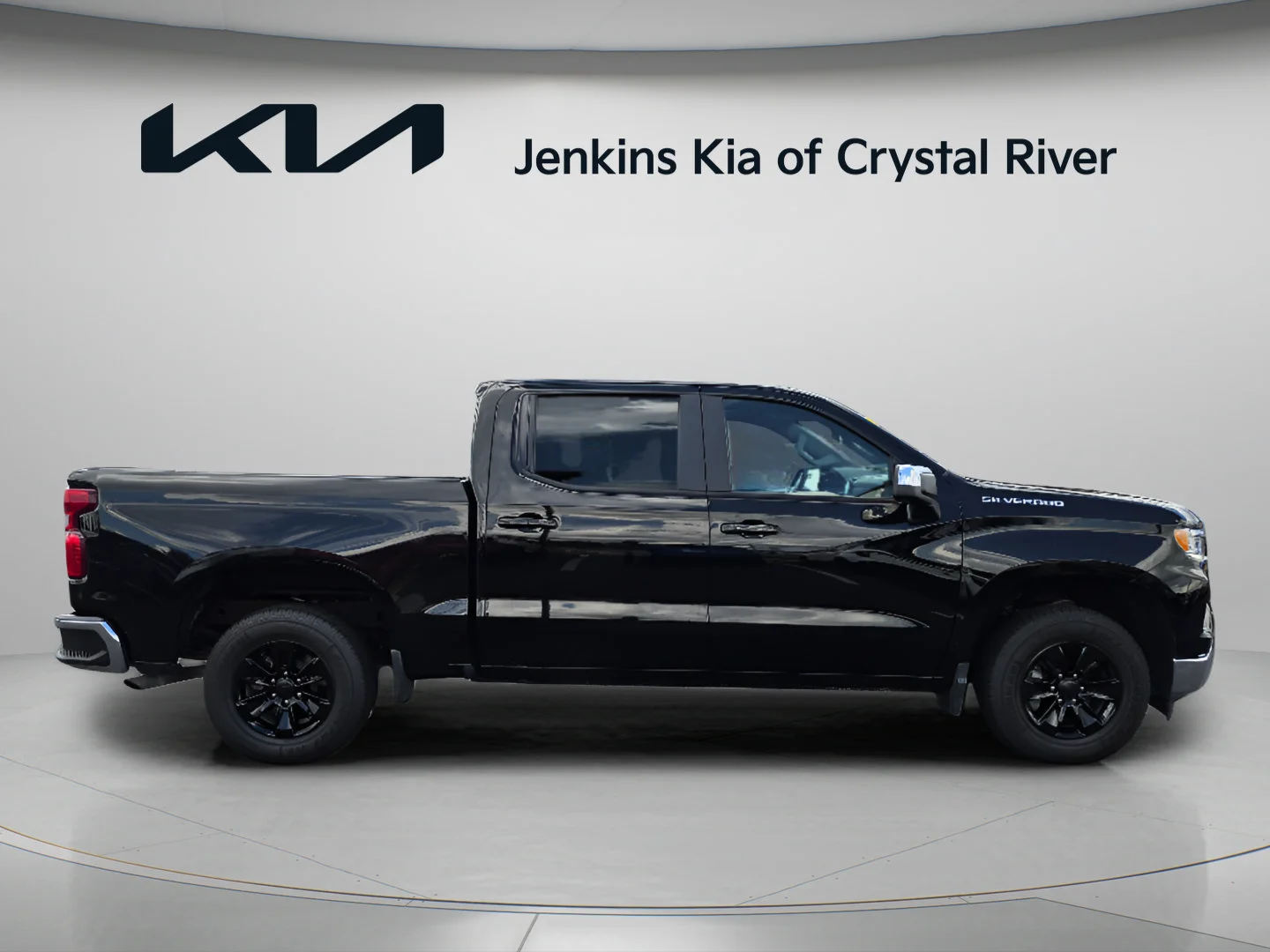 Used 2025 Black Chevrolet LT image 3