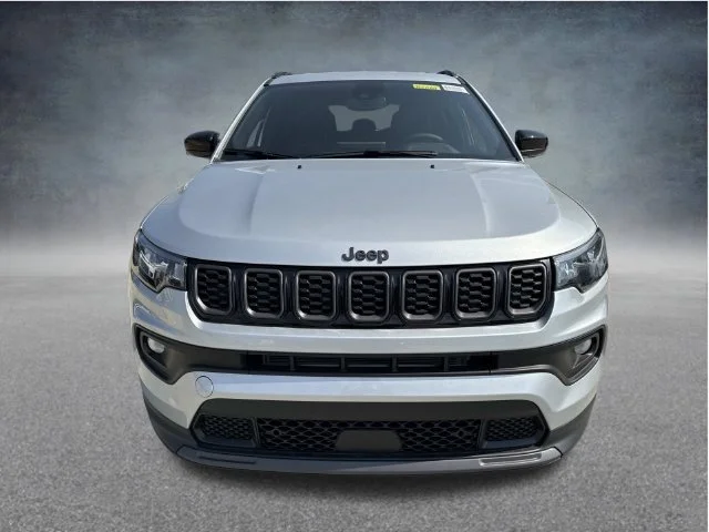 New 2026 Silver Zynith Metallic Clear-Coat Exterior Paint Jeep Latitude image 2