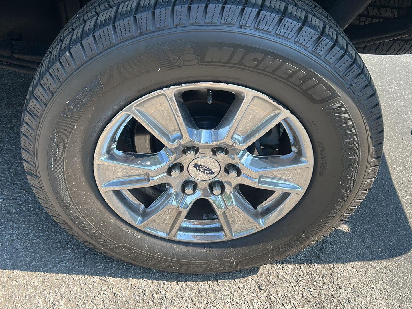 Used 2015 Magnetic Metallic Ford XLT image 3