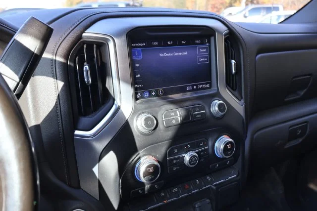 Used 2019 Gray GMC SLE image 8
